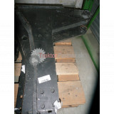 Nosič pravý úplný