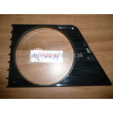 Bočný kryt ľavý [mriežka okruhle svetla]