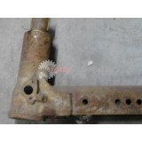 Nástavec pravý holý (poz. 3,4) [korozia]