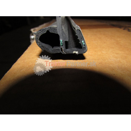 Okenné tes. skla dverí  metráž - (D) naražačka  [dražka 10mm] 2,8m - 6011 7962.051