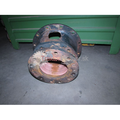 Puzdro zadnej nápravy [starší kus, zachovaly,traktor bez predku] - 6011 2802.351